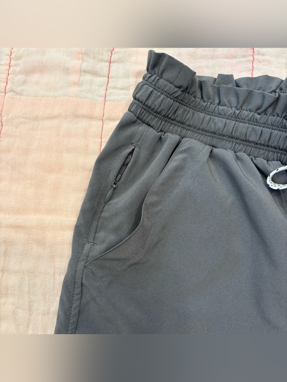 EUC Zella High Rise Camp Shorts, Women XS, Gray, Elastic Drawstring Rolled Cuffs - Picture 8 of 12